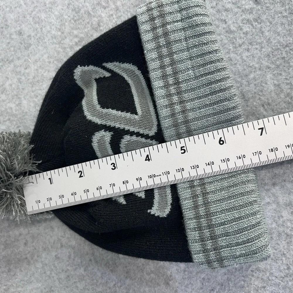 Under Armour Youth Stephen Curry SC Pom Beanie Hat Black Gray OSFA Cuffed Knit